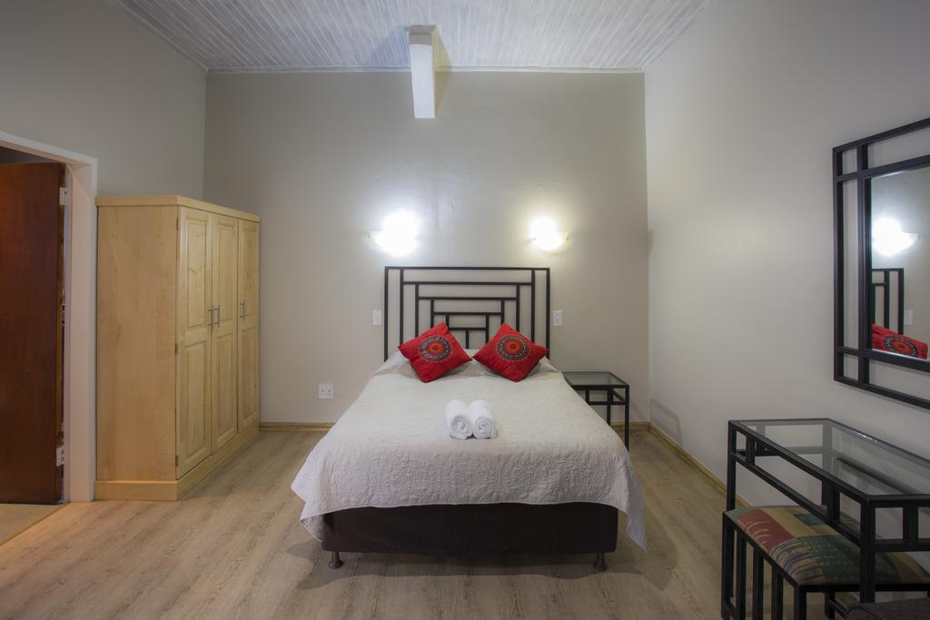 Merry Pebbles Resort Sabie Extérieur photo
