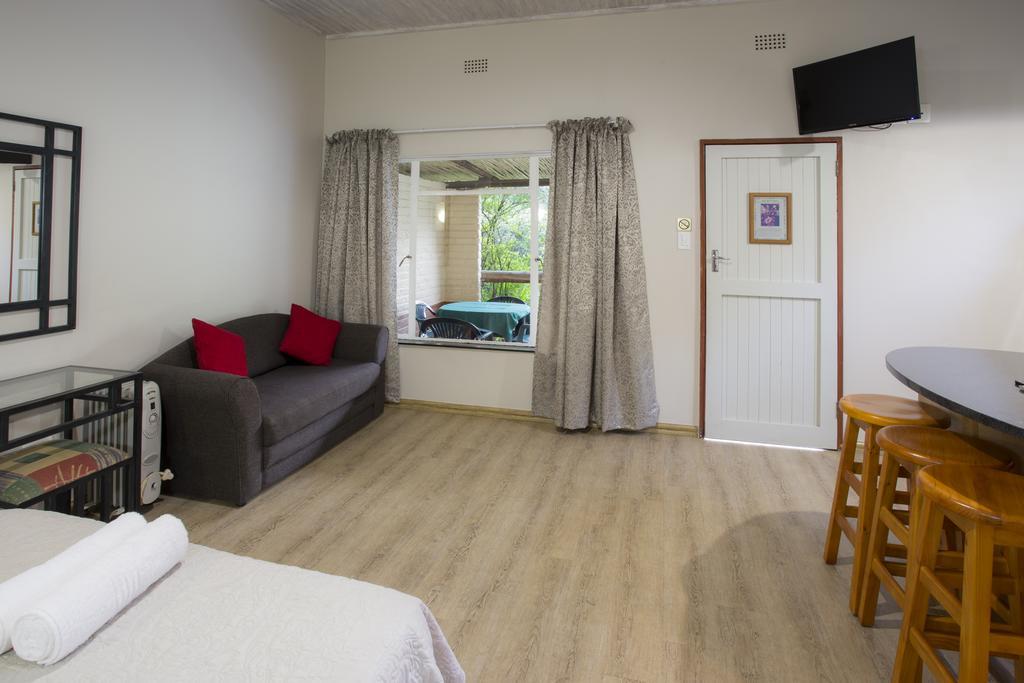 Merry Pebbles Resort Sabie Extérieur photo