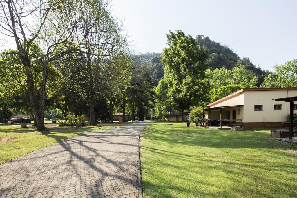 Merry Pebbles Resort Sabie Extérieur photo