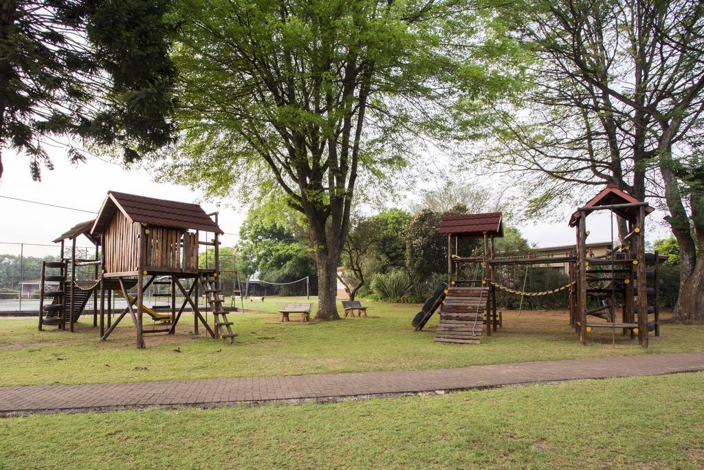 Merry Pebbles Resort Sabie Extérieur photo