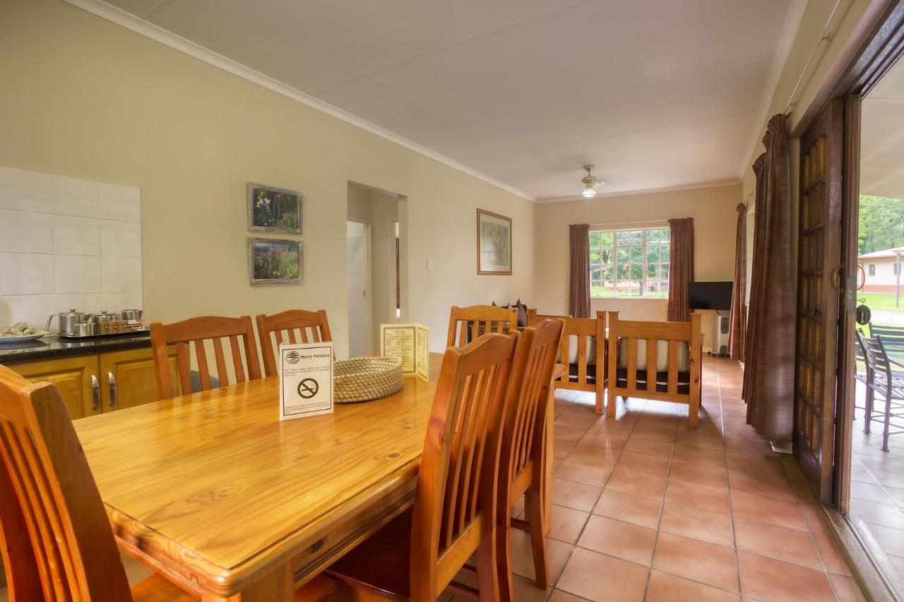 Merry Pebbles Resort Sabie Extérieur photo