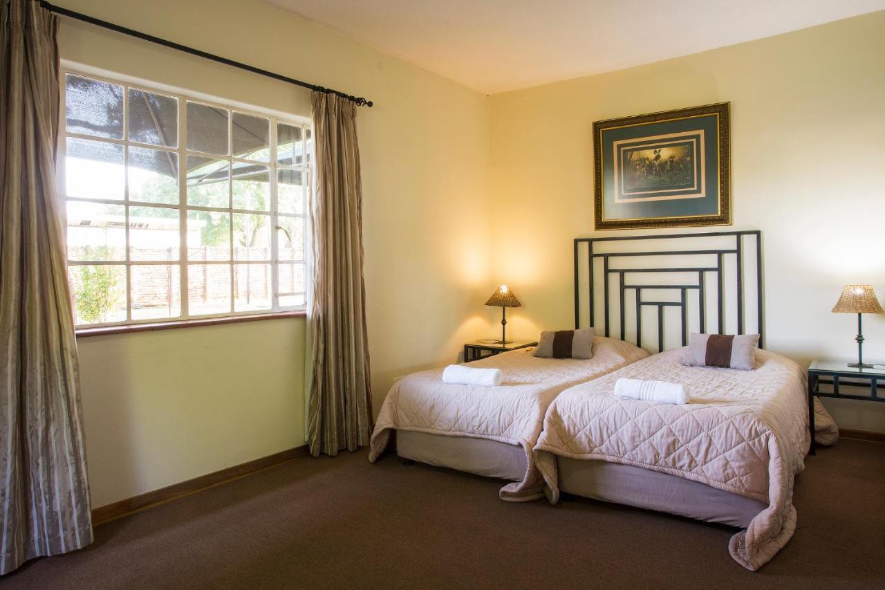 Merry Pebbles Resort Sabie Extérieur photo