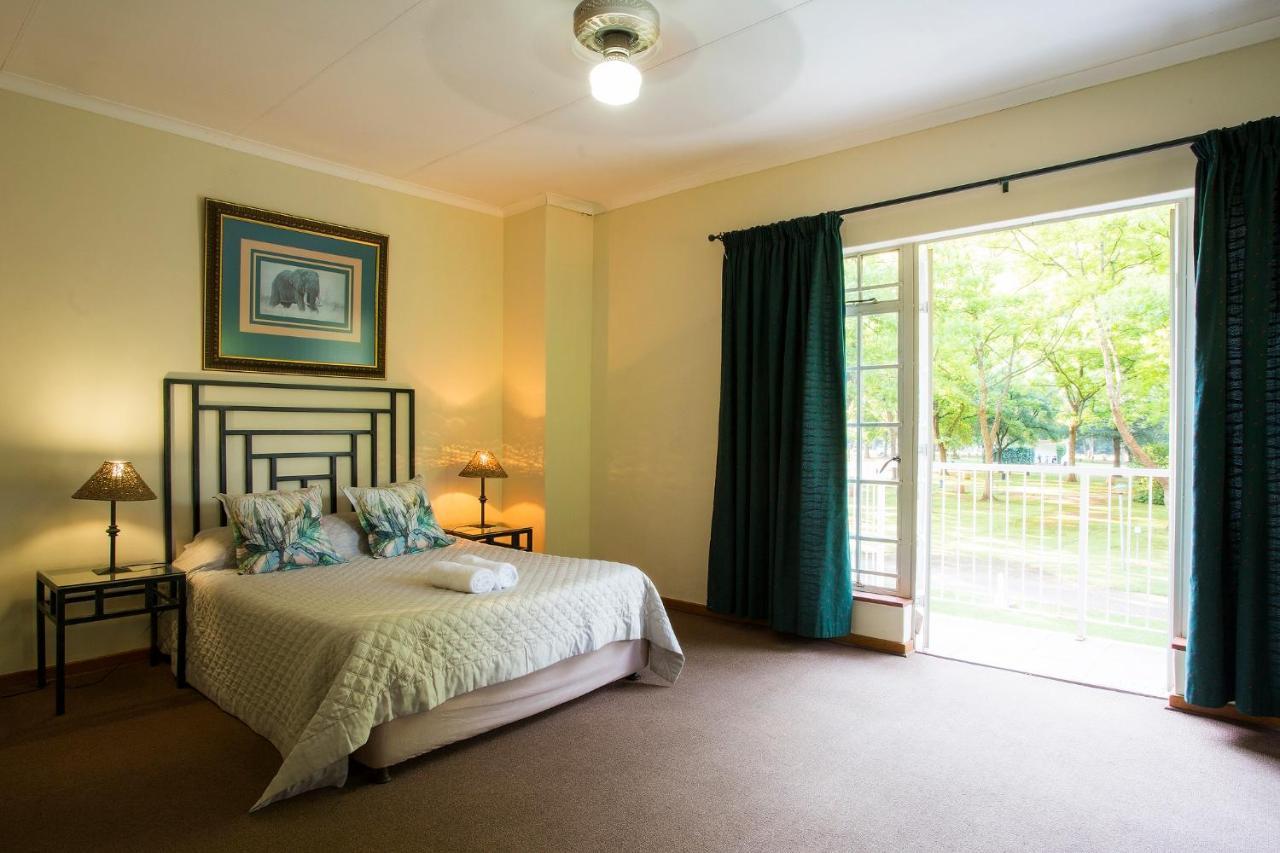Merry Pebbles Resort Sabie Extérieur photo