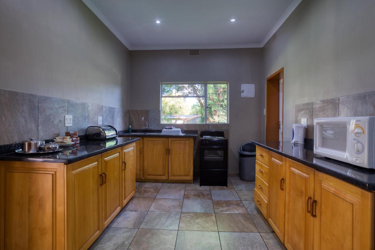 Merry Pebbles Resort Sabie Extérieur photo