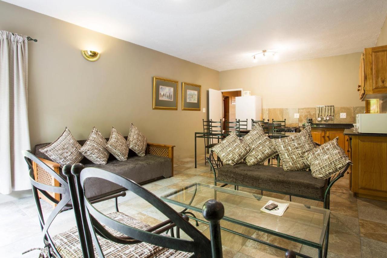 Merry Pebbles Resort Sabie Extérieur photo