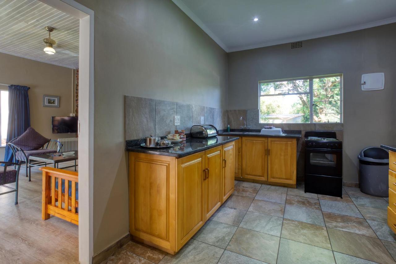 Merry Pebbles Resort Sabie Extérieur photo